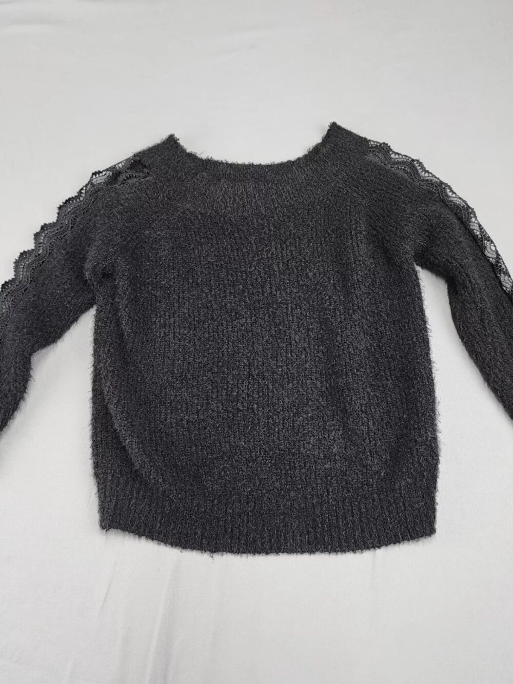 willow + root Off Shoulder Lace Trim Fuzzy Knit Sweater Dark Gray Women's M